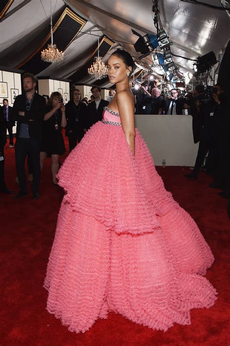 Rihannas Dress At The 2015 Grammy Awards Popsugar Fashion