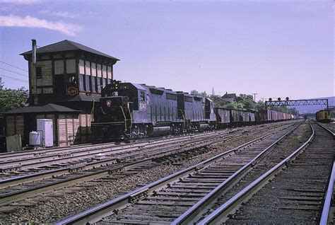 Prr Engines 2343 And 2369 Both Are Ef 25s Built By Emd In 1965 And