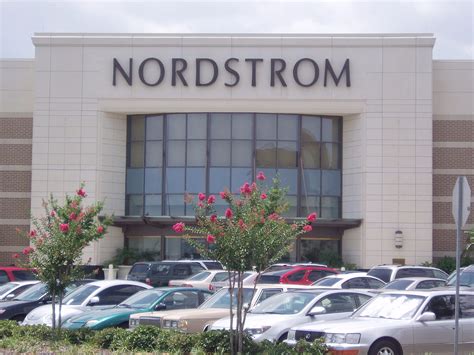 Nordstrom's website crashed during Anniversary sale - Business Insider