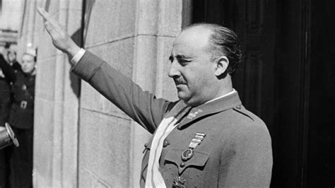 Exhuman Los Restos Del Dictador Francisco Franco Telemundo Area De La