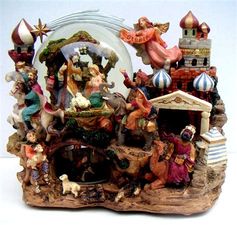 Vintage Nativity Scene Musical Plays Silent Night