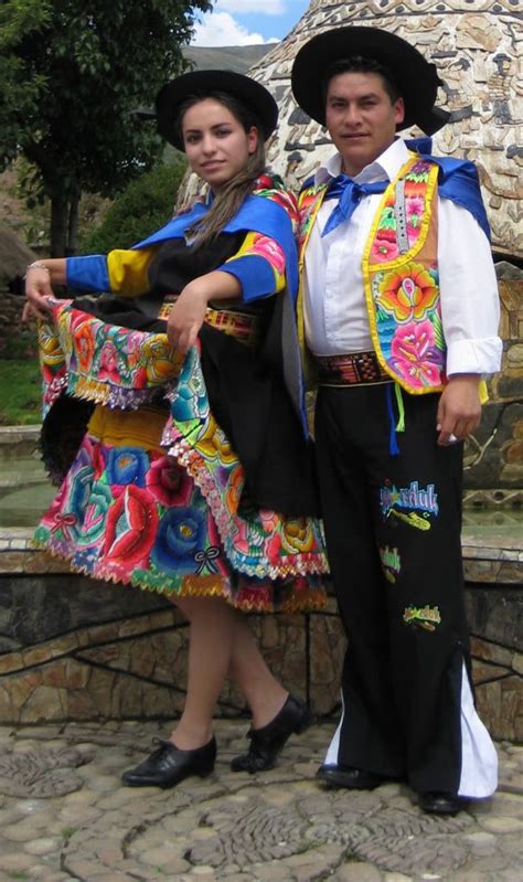 Trajes Tipicos Del Peru Traditional Peruvian Dresses Huayno De Junin Huaylarsh Traje Tipico