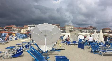 Check spelling or type a new query. Piccola tromba d'aria sul mare - Cronaca, Cronaca ...