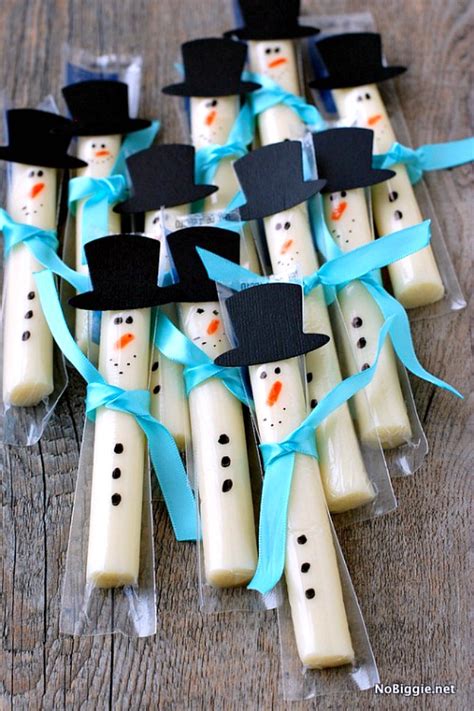 The festive period will soon be upon us and trying to eat healthily over the next month or so can feel near impossible. Healthy Christmas Snacks - Clean and Scentsible