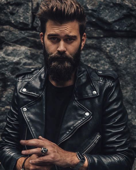 Black Leather Jacket And Beard Slackerblack Veste En Cuir Pour