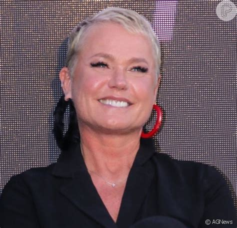 Sasha meneghel szafir (born 28 july 1998) is a brazilian model. Xuxa compara filha de Eliana à boneca em foto na web. Veja ...