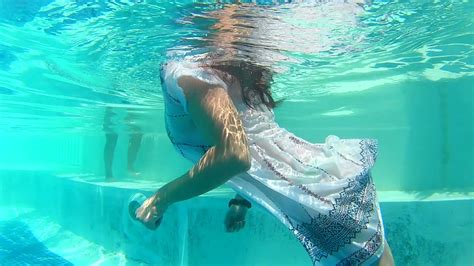 •wetlook• Model Elena In The Pool Wet Dress Wet Hair👗♥ Youtube