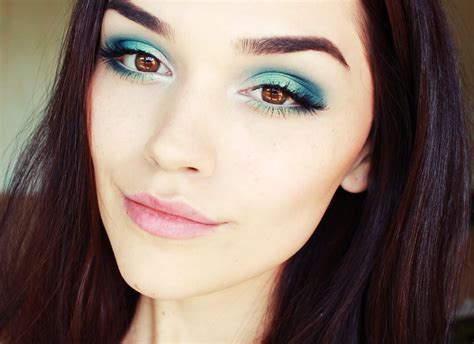 Teal And Turquoise Makeup Tutorial Turquoise Makeup Makeup Beauty