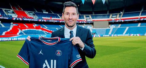 Paris Saint Germain Officially Announce Messi Signing From Barca