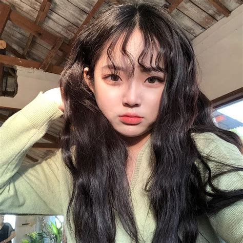 𝑷𝒊𝒏𝒕𝒆𝒓𝒆𝒔𝒕 𝒉𝒐𝒏𝒆𝒆𝒚𝒋𝒊𝒏 Ulzzang Hair Curly Girl Hairstyles Thick Hair