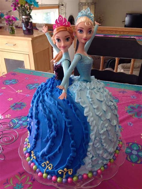 Elsa And Anna Cake At A Frozen Birthday Party See More Party Planning