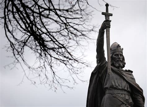 42 Fabled Facts About Alfred The Great King Of The Dark Ages
