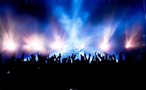 Concert Crowd Wallpaper Backgrounds Images Photos Pictures Yl Computing