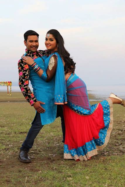 bhojpuri actress amrapali dubey and actor dinesh lal yadav hd wallpaper amrapali and nirahua hot