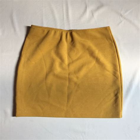 Nichii Mini Pencil Skirt Women S Fashion Bottoms Skirts On Carousell
