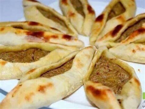 لحمة بالعجين | Jordanian food, Turkish recipes, British food