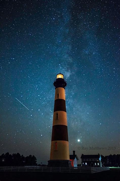 The Milky Way Over Bodie Island Light Beautiful Lighthouse Milky Way