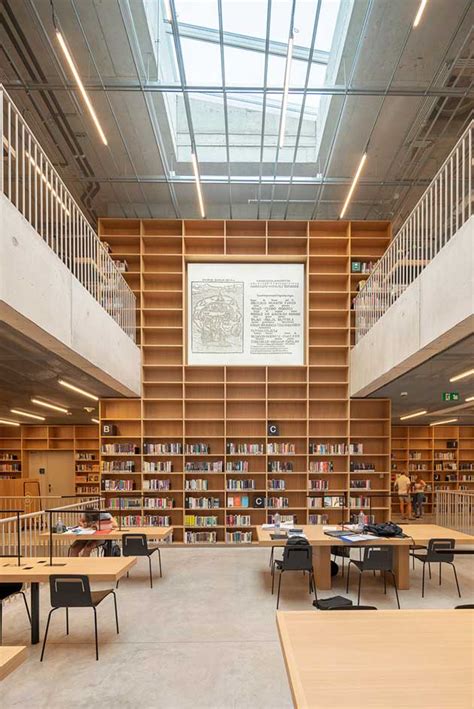 Utopia Library - Skylights make visitors forget all about old and dusty 