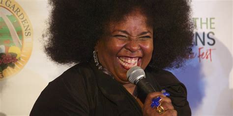 Πέθανε η τραγουδίστρια της Soul Funk Μπέτι Ράιτ Βραβευμένη με Grammy Iefimerida Gr