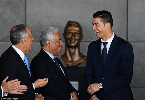 Renaming the airport after ronaldo, 32, may have been met with mixed reviews, but the verdict on the statue to commemorate the change seems certain — at despite the statue mishap, ronaldo took to twitter to react to the day, writing: Cristiano Ronaldo statue: Real Madrid star slams critics ...