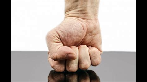 Grip Strength Not Handshake Strength Associates With Longer Survival