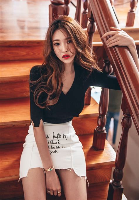 Beauty Asian Images — Korean Model Park Jung Yoon In Fashion Photoshoot