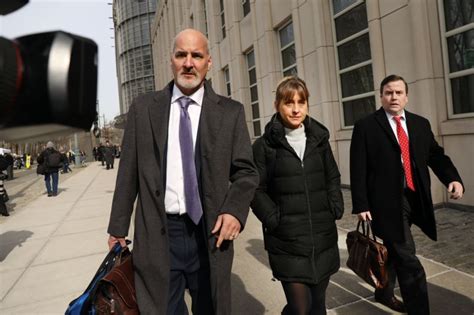 Allison Mack Pleads Guilty In Nxivm Sex Cult Case I Was Wrong Greek News On Demand