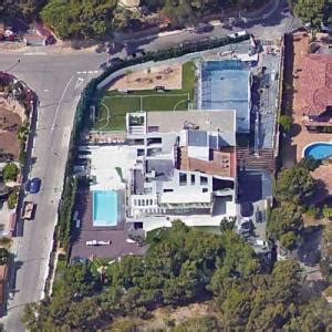 Born 24 june 1987) is an argentine professional footballer who plays as a forward and captains both spanish club barcelona. Lionel Messi's House in Castelldefels, Spain (#3 ...