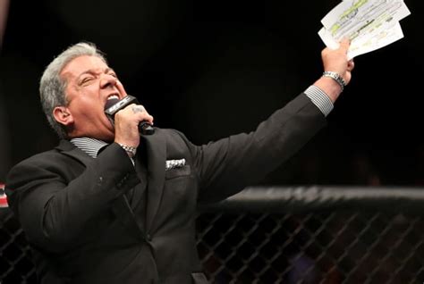 Video Bruce Buffer Honoured After 25 Years With The Ufc Laptrinhx