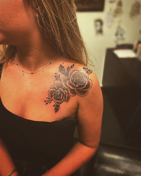 Share 73 Rose Shoulder Tattoo Female Latest Vn