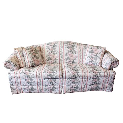 Broyhill Furniture Floral Sofa Ebth