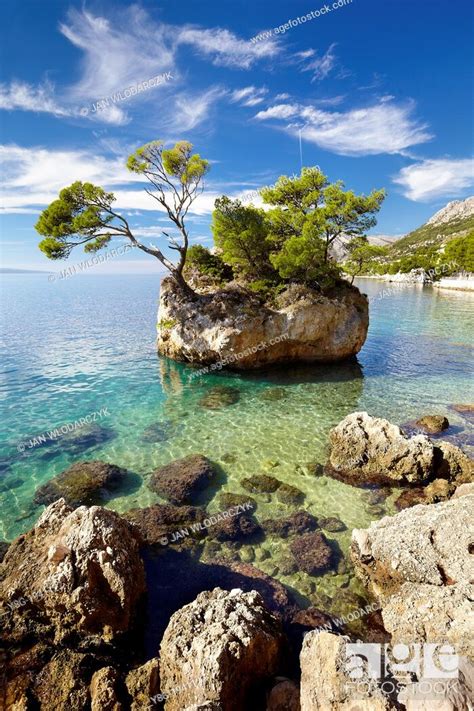 Croatia Makarska Riviera Kamen Brela Brela Stone On The Beach