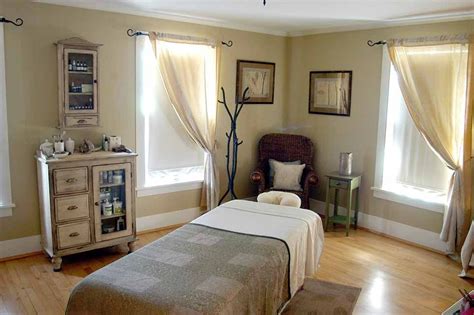 Evergreen Wellness Facilities Massage Room Decor Massage Room Massage Therapy Rooms