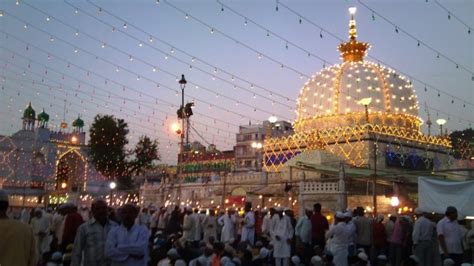 His shrine is a congregation of all faiths. Download Garib Nawaz Wallpaper Free Download Gallery
