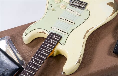 Fender Custom Shop 1960 Stratocaster 2019 Relic Vintage White Solid