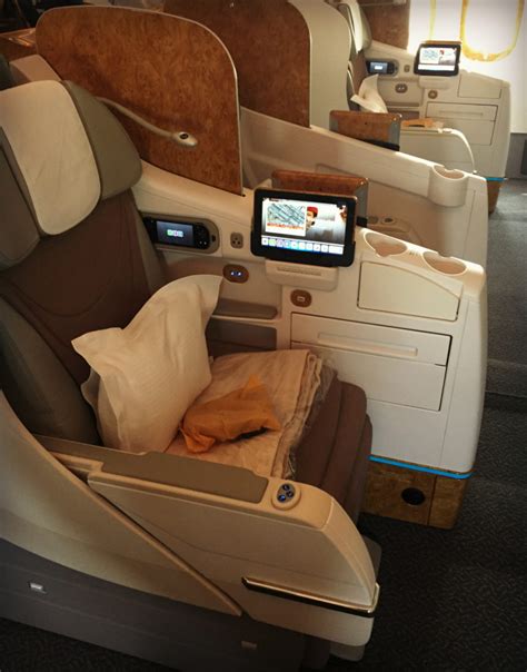 Emirates 777 Business Class Live Light And Travel