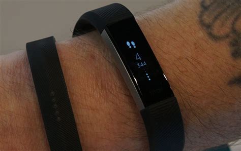 Step Trackers Review Of The 9 Best Step Tracker Wristbands And Watches