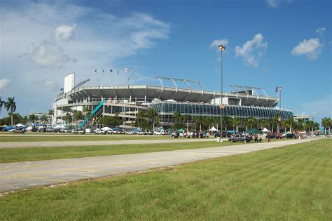 Dolphin Stadium--Sun Life | Sun life stadium, Dolphins stadium, Stadium