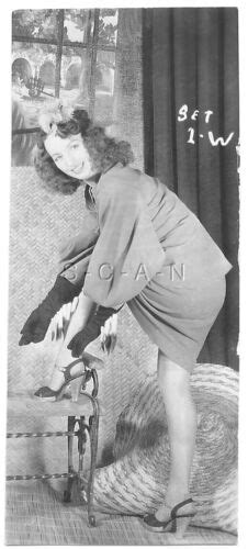 Original Vintage 1940s 50s Semi Nude Rp Brunette Skirt Takes Off