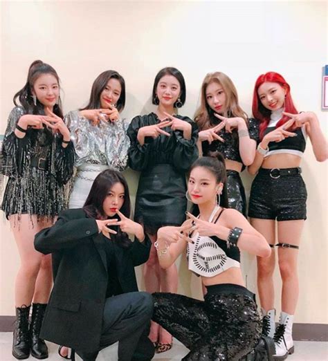 Check Out Jyp Entertainment Newest K Pop Girl Group Itzy Glitter Magazine