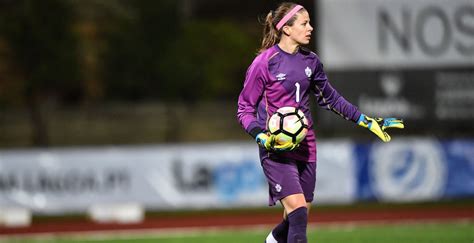 Лаббе стефани / stephanie labbé. Men's soccer league denies Canadian Olympic goalkeeper because she's a woman | Daily Hive Toronto
