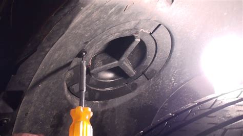 2013 Chevy Equinox headlight bulb replacement. 