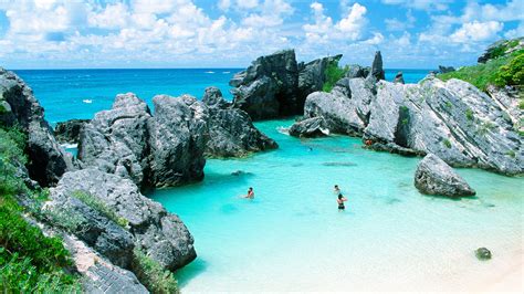 A Short Travel Guide To Bermuda Which Is Weird Beautiful