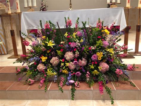 Altar decorations for your church wedding don't have to cost hundreds of dollars. Easter Sunday Flowers at "Prince of Peace" Catholic Church ...