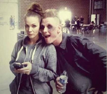 He was previously married to stephanie luby and scarlett stone. Scarlett Stone- Meet Former Spouse Of Corey Taylor ...