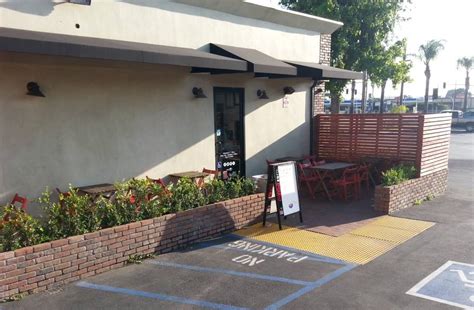 The Brick Your Neighborhood Deli - Restaurant | 105 E ...
