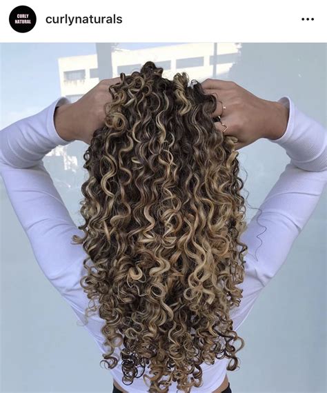 Pin By Berenice Espinosa On Maquillaje Y Cabello Highlights Curly