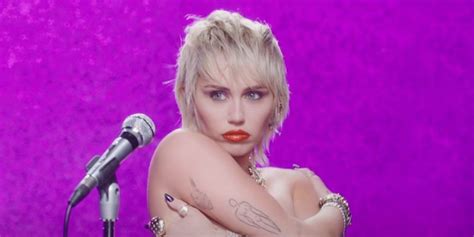 Miley Cyrus Recalls Foam Finger Vmas Performance Criticism In New Thong