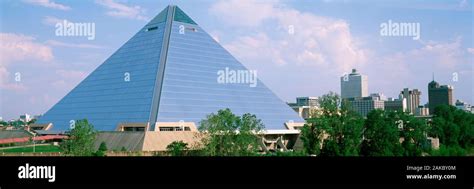 Memphis Pyramid Memphis Tennessee Usa Stock Photo Alamy
