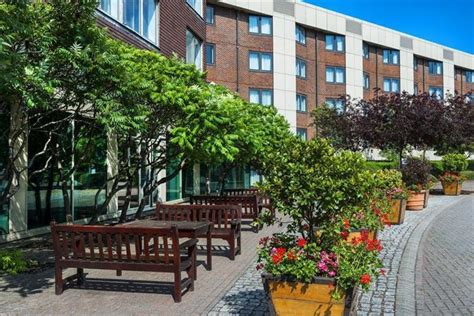 Make your reservations for the hayes hotel park inn by radisson london heathrow at the best price with the maximum guarantee at destinia. Park Inn by Radisson London Heathrow - Compare Deals